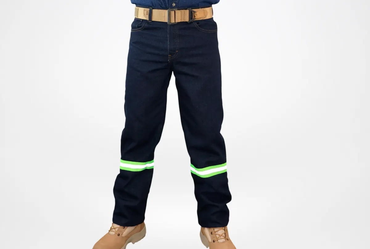 Pantalón de Mezclilla con Cinta Reflejante